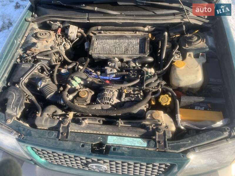 Внедорожник / Кроссовер Subaru Forester 1999 в Золочеве