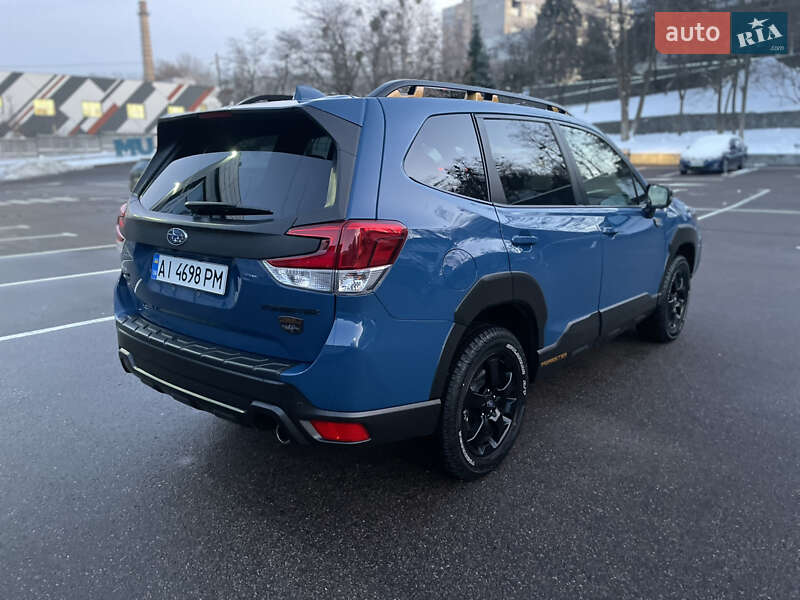Внедорожник / Кроссовер Subaru Forester 2022 в Киеве