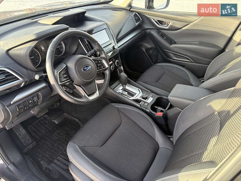 Внедорожник / Кроссовер Subaru Forester 2019 в Львове