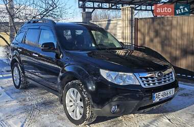 Внедорожник / Кроссовер Subaru Forester 2011 в Каменском