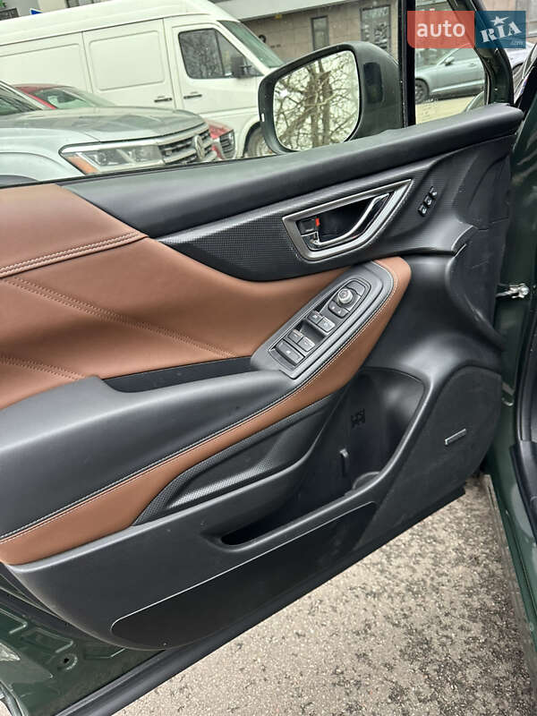 Внедорожник / Кроссовер Subaru Forester 2023 в Киеве