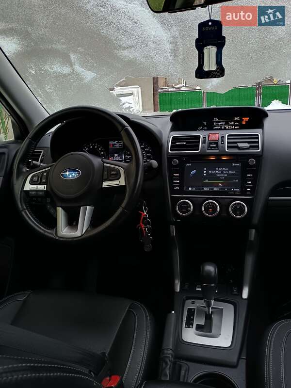 Внедорожник / Кроссовер Subaru Forester 2016 в Снятине