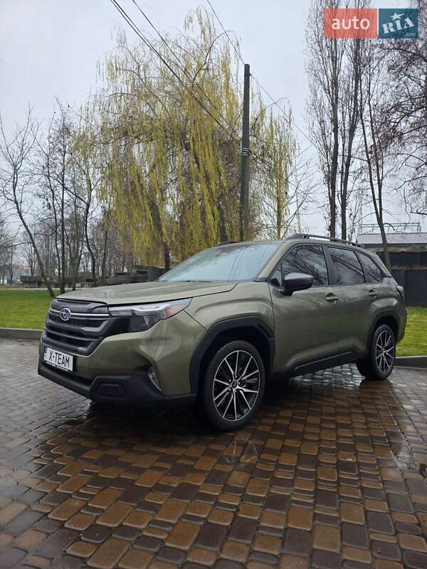 Внедорожник / Кроссовер Subaru Forester 2024 в Киеве