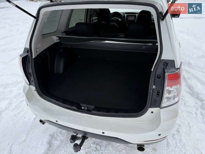 Внедорожник / Кроссовер Subaru Forester 2010 в Харькове