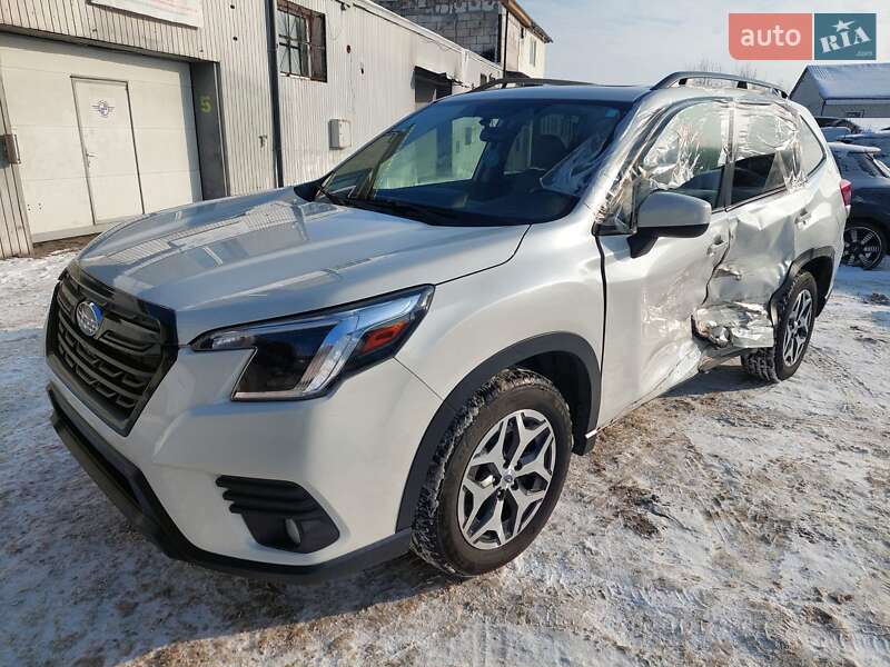 Внедорожник / Кроссовер Subaru Forester 2022 в Киеве