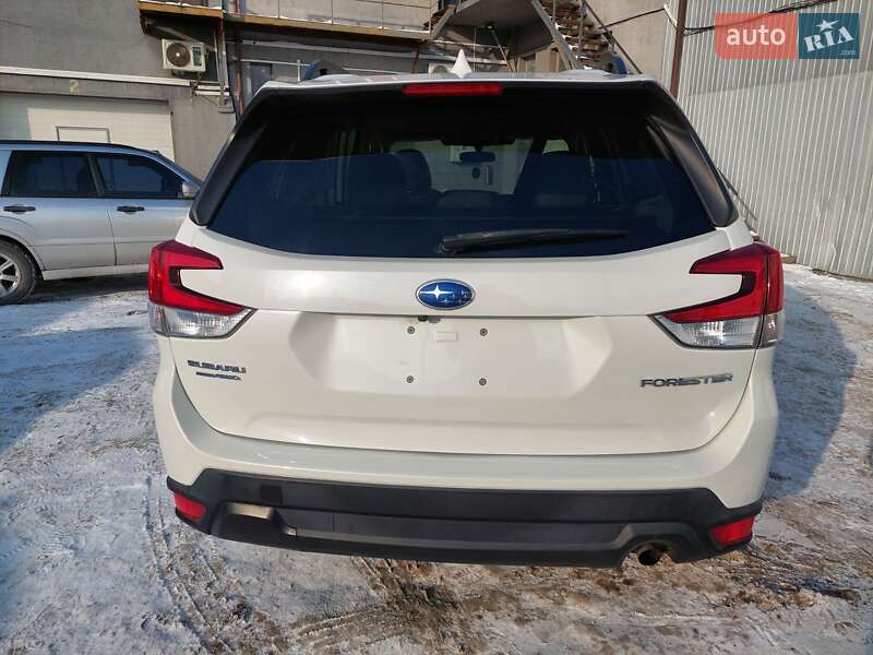 Внедорожник / Кроссовер Subaru Forester 2022 в Киеве