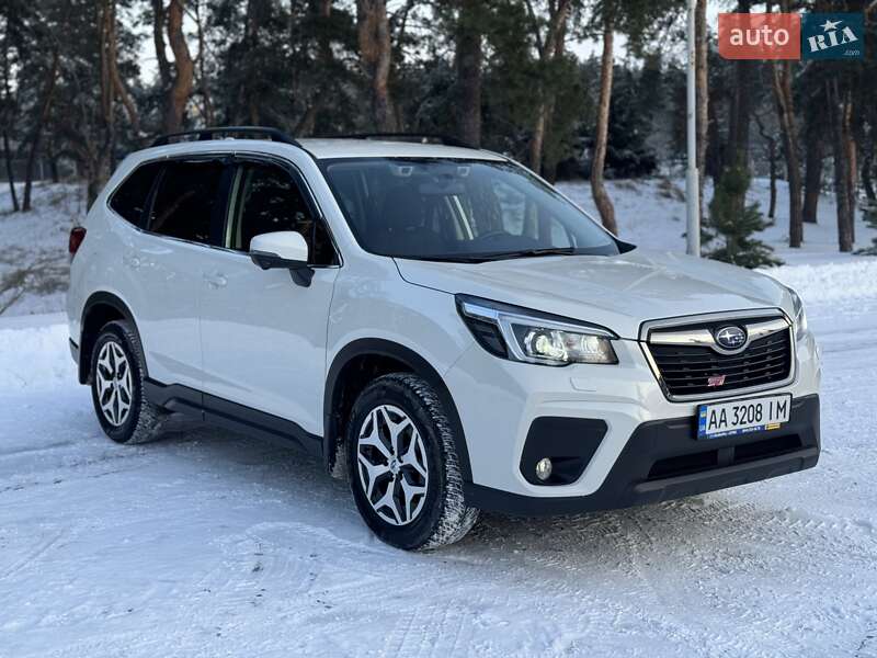 Внедорожник / Кроссовер Subaru Forester 2019 в Киеве