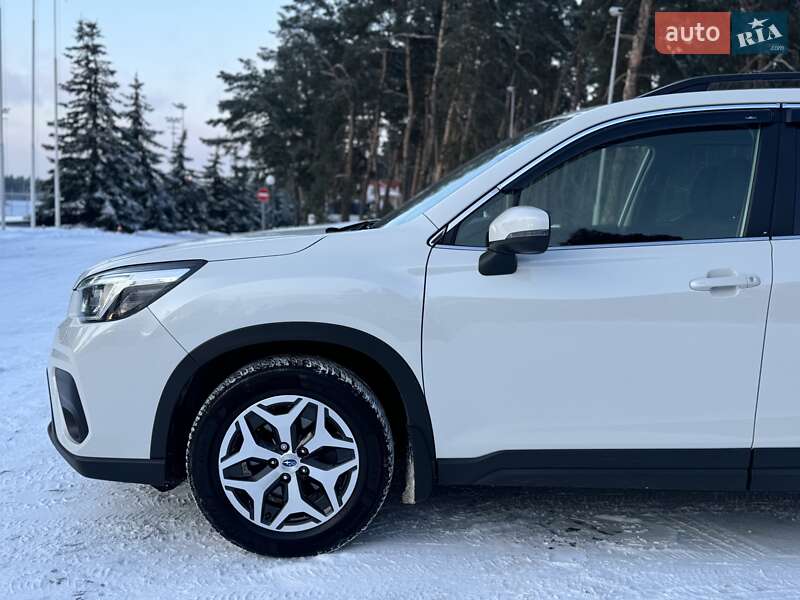 Внедорожник / Кроссовер Subaru Forester 2019 в Киеве