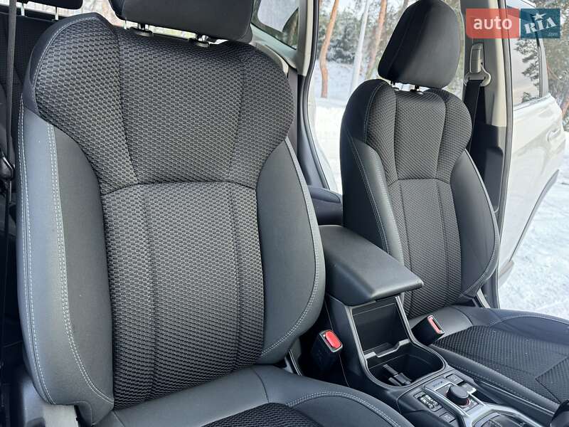 Внедорожник / Кроссовер Subaru Forester 2019 в Киеве