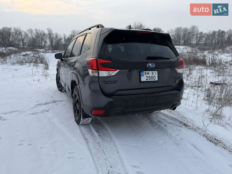Внедорожник / Кроссовер Subaru Forester 2022 в Сумах