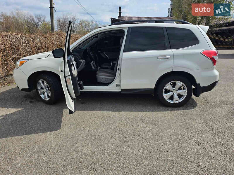 Внедорожник / Кроссовер Subaru Forester 2014 в Днепре