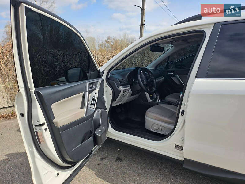 Внедорожник / Кроссовер Subaru Forester 2014 в Днепре