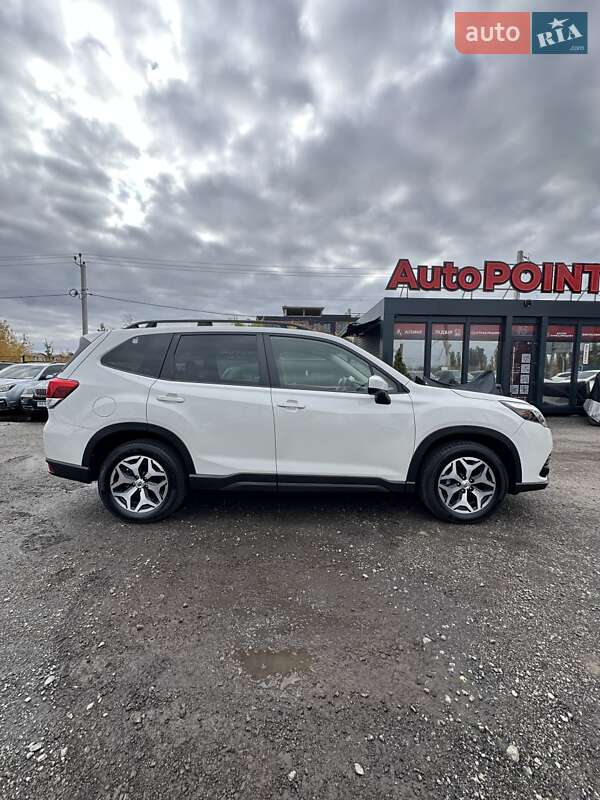 Внедорожник / Кроссовер Subaru Forester 2022 в Белогородке