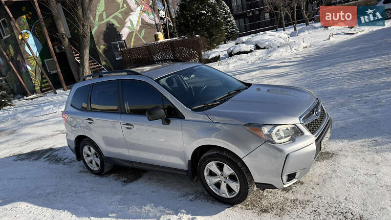 Внедорожник / Кроссовер Subaru Forester 2016 в Днепре