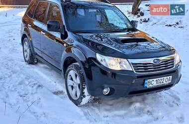 Позашляховик / Кросовер Subaru Forester 2010 в Львові
