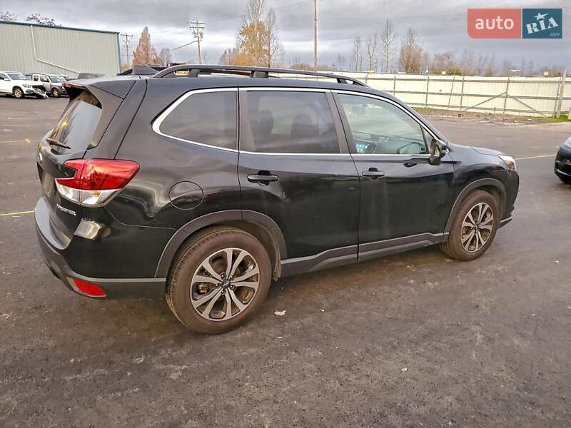 Внедорожник / Кроссовер Subaru Forester 2021 в Киеве