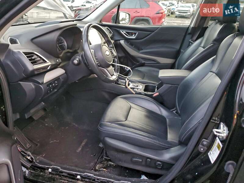 Внедорожник / Кроссовер Subaru Forester 2021 в Киеве