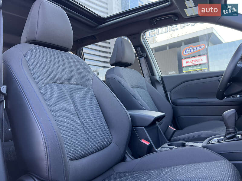 Внедорожник / Кроссовер Subaru Forester 2024 в Киеве