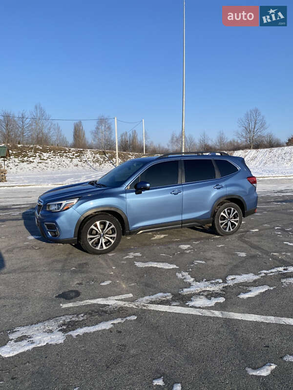 Позашляховик / Кросовер Subaru Forester 2018 в Полтаві