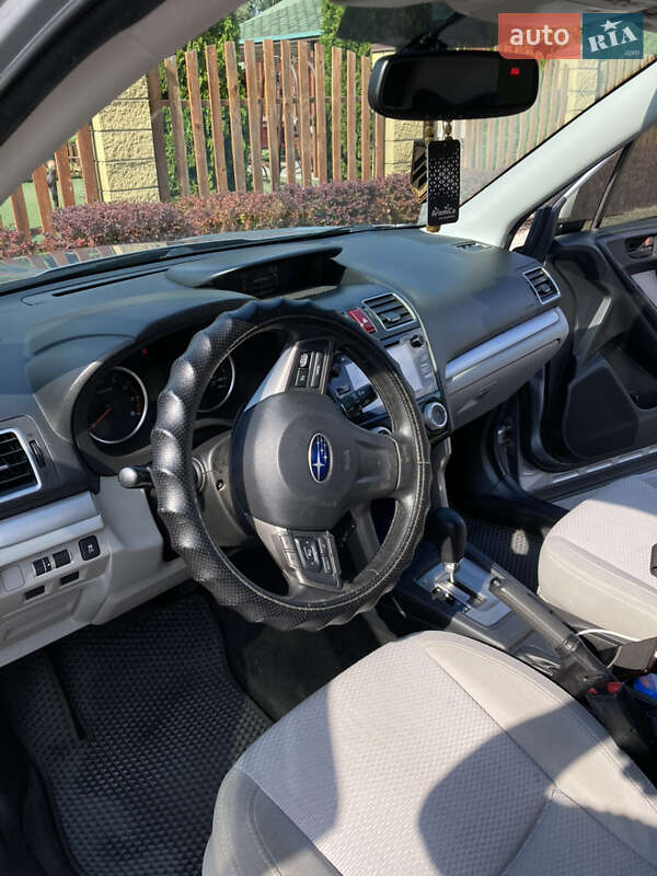 Позашляховик / Кросовер Subaru Forester 2015 в Дніпрі