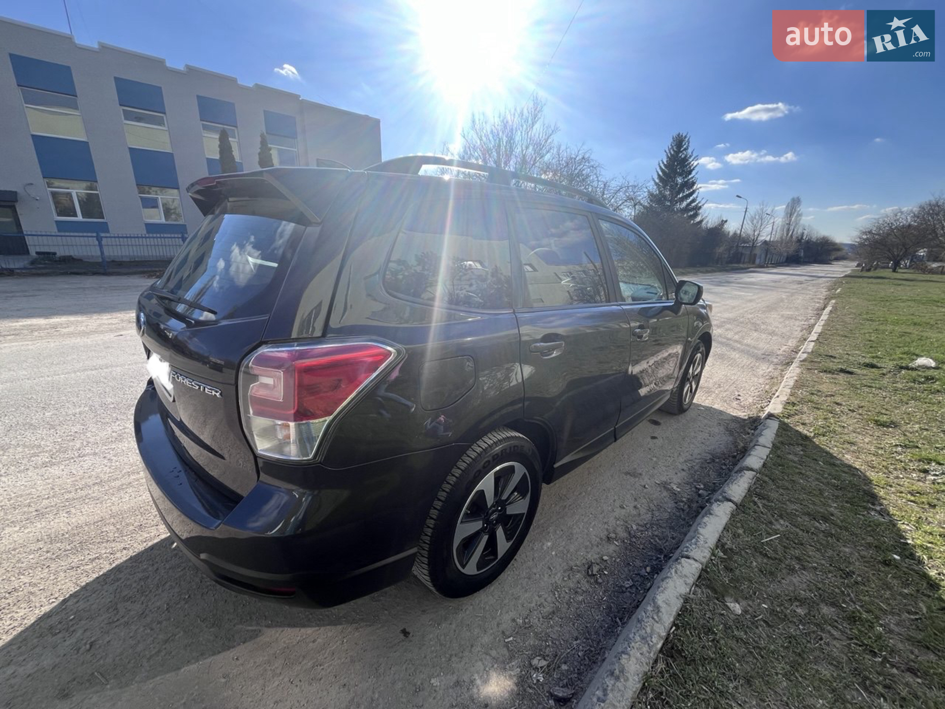 2017 Subaru Forester - мініатюра 13