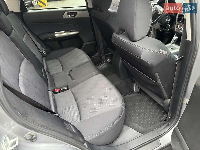 Позашляховик / Кросовер Subaru Forester 2010 в Києві