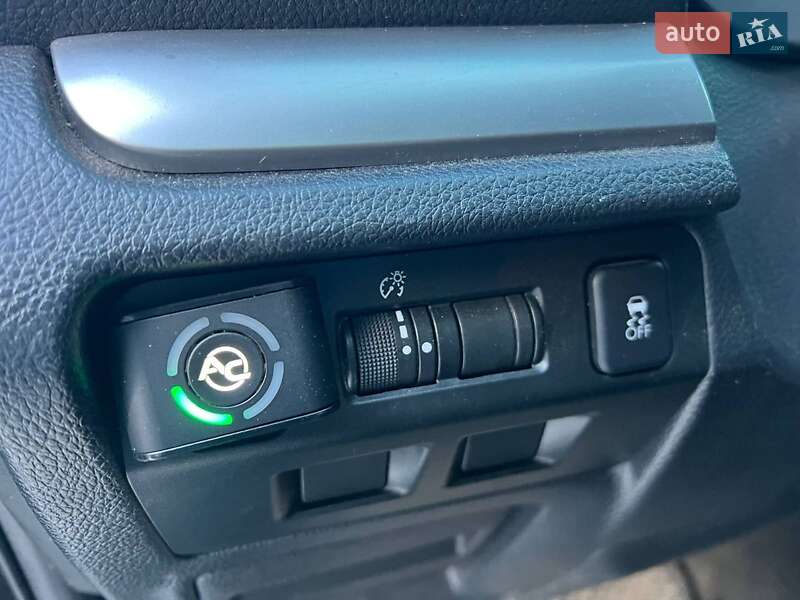 Позашляховик / Кросовер Subaru Forester 2016 в Львові