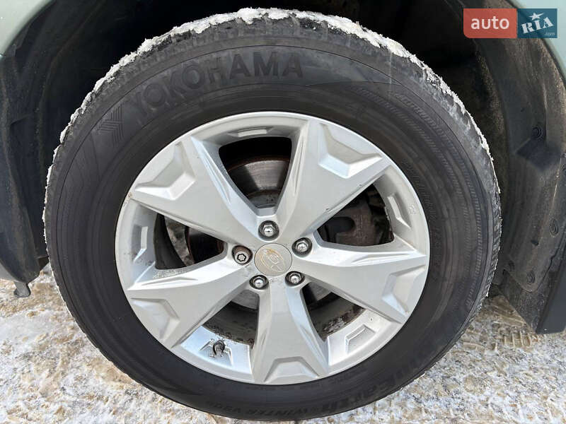 Позашляховик / Кросовер Subaru Forester 2014 в Києві