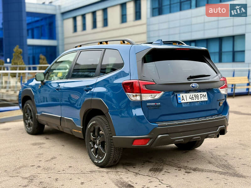 Внедорожник / Кроссовер Subaru Forester 2022 в Киеве