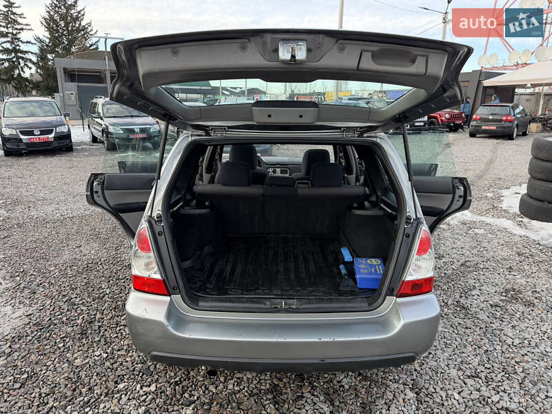 Позашляховик / Кросовер Subaru Forester 2006 в Лубнах