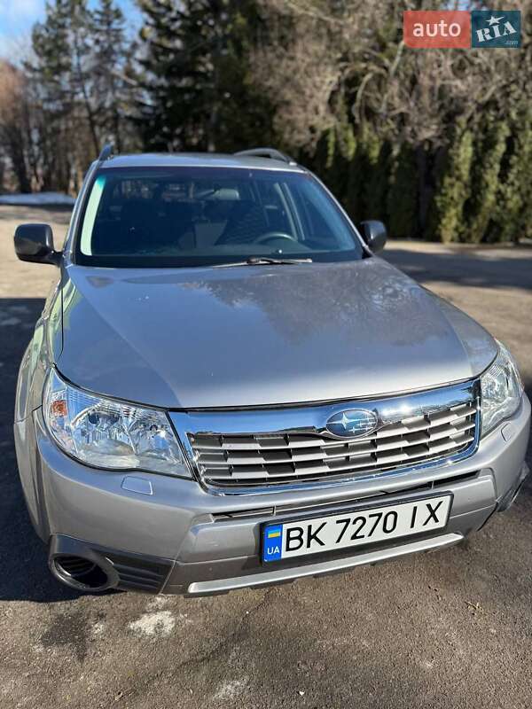Позашляховик / Кросовер Subaru Forester 2008 в Дубровиці