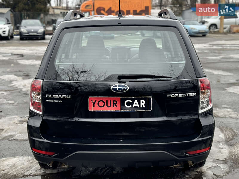 Позашляховик / Кросовер Subaru Forester 2011 в Києві