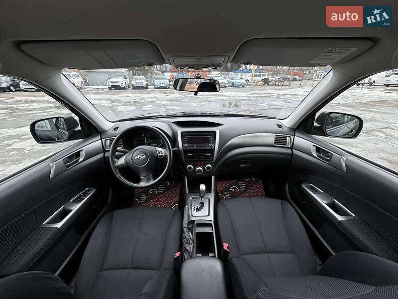 Позашляховик / Кросовер Subaru Forester 2011 в Києві