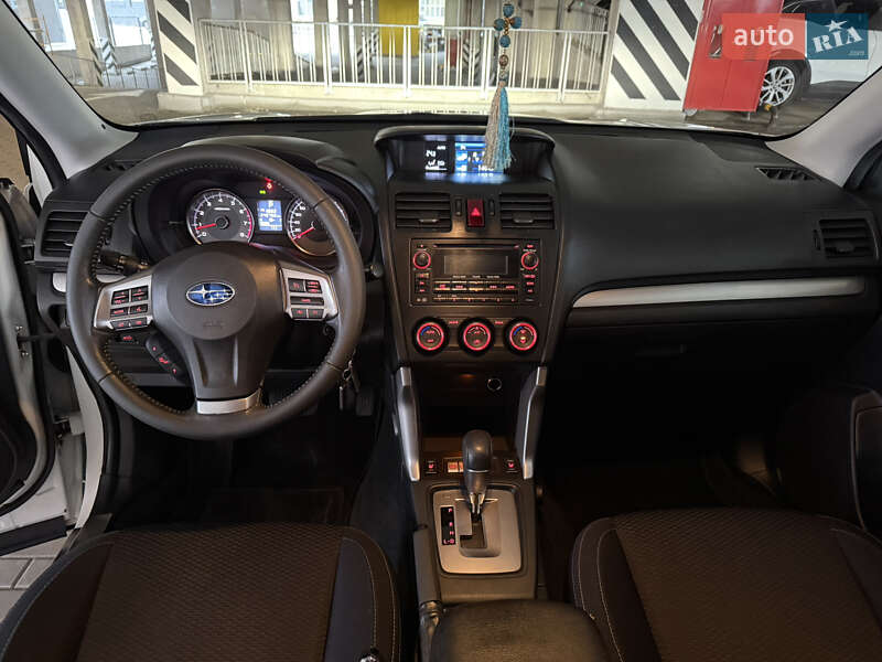 Позашляховик / Кросовер Subaru Forester 2014 в Києві