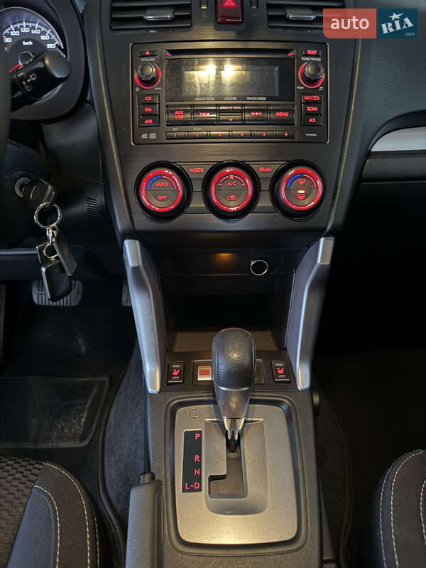 Позашляховик / Кросовер Subaru Forester 2014 в Києві