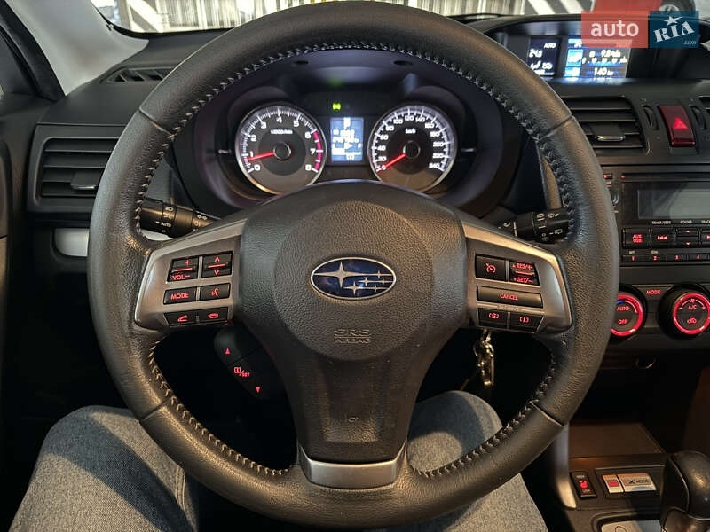 Позашляховик / Кросовер Subaru Forester 2014 в Києві