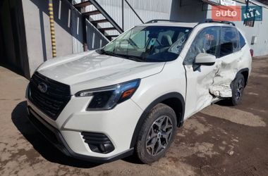 Позашляховик / Кросовер Subaru Forester 2022 в Києві