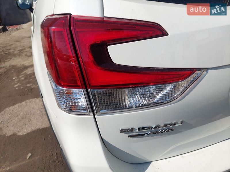 Внедорожник / Кроссовер Subaru Forester 2022 в Киеве