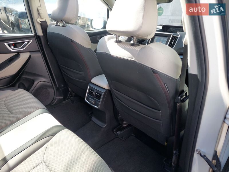 Внедорожник / Кроссовер Subaru Forester 2022 в Киеве