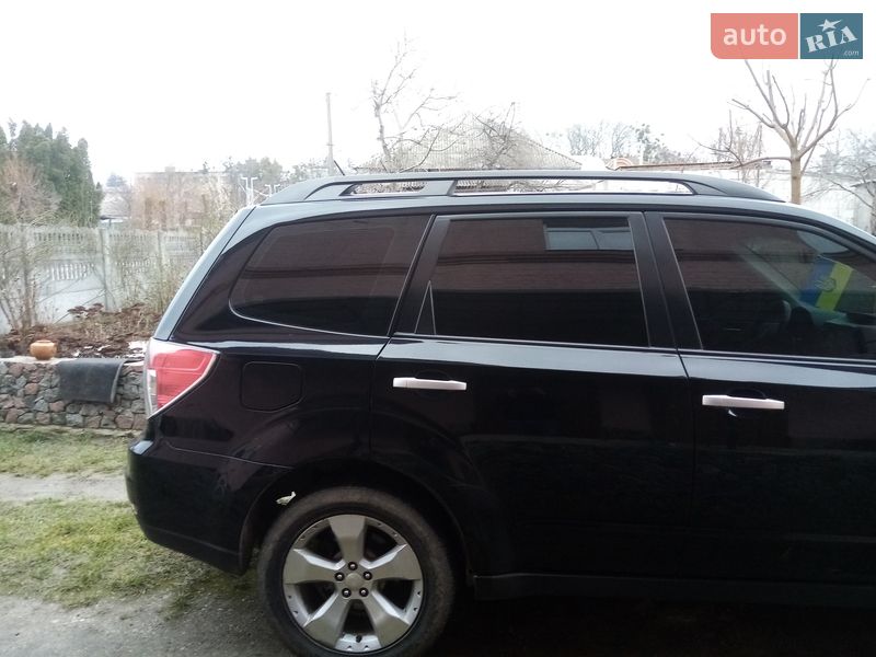 Внедорожник / Кроссовер Subaru Forester 2011 в Тараще