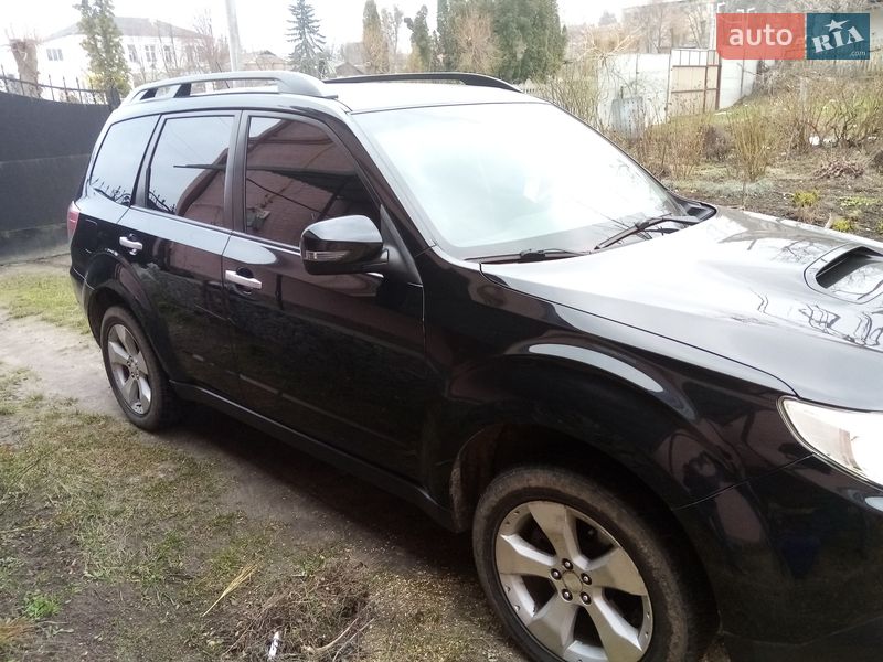 Внедорожник / Кроссовер Subaru Forester 2011 в Тараще