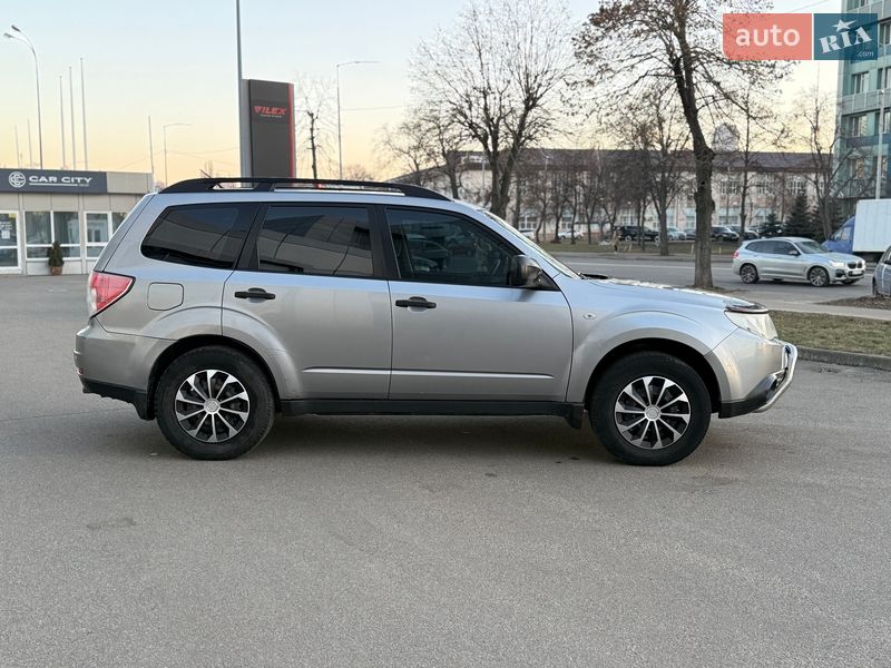 Внедорожник / Кроссовер Subaru Forester 2010 в Киеве