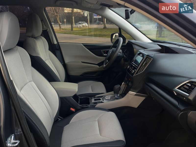 Позашляховик / Кросовер Subaru Forester 2023 в Дніпрі