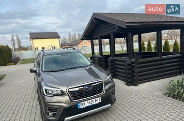 Внедорожник / Кроссовер Subaru Forester 2019 в Хмельницком