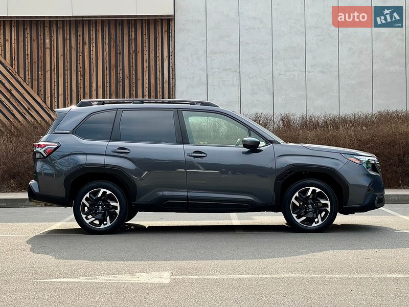Внедорожник / Кроссовер Subaru Forester 2024 в Киеве