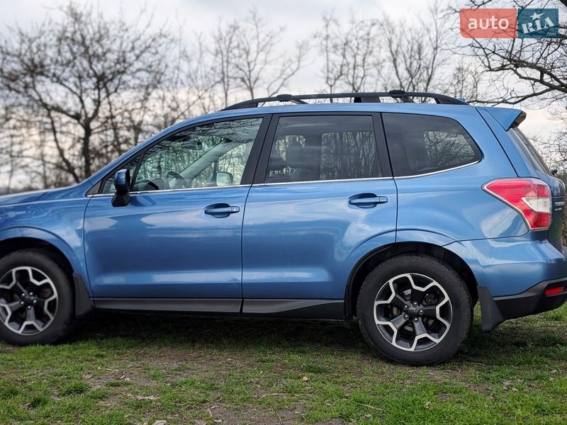 Позашляховик / Кросовер Subaru Forester 2015 в Харкові