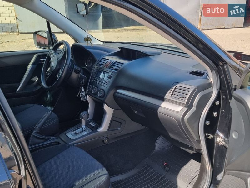 Позашляховик / Кросовер Subaru Forester 2014 в Дніпрі