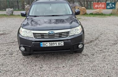 Внедорожник / Кроссовер Subaru Forester 2010 в Львове