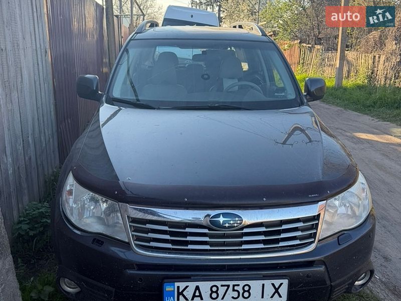 Внедорожник / Кроссовер Subaru Forester 2010 в Шостке