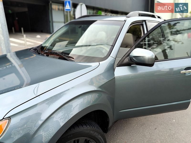 Внедорожник / Кроссовер Subaru Forester 2012 в Киеве